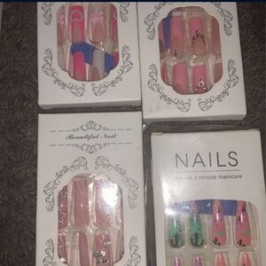 Press on nails